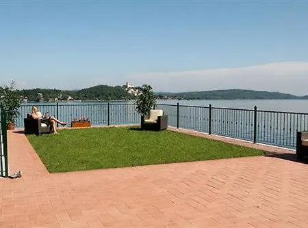 Sleeps 4 Pool * Meina